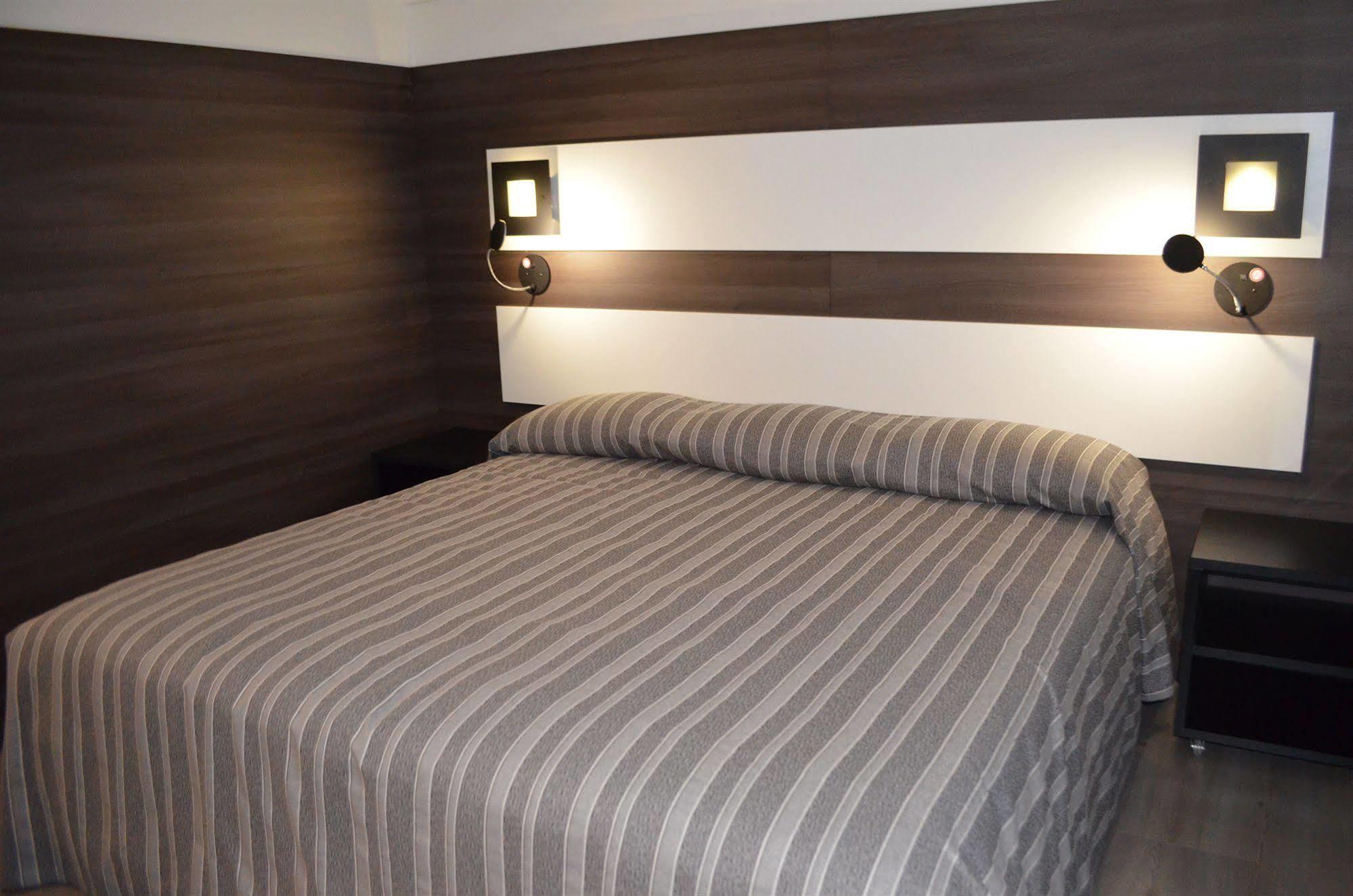 Prix Hotel Пасу-Фунду Екстер'єр фото